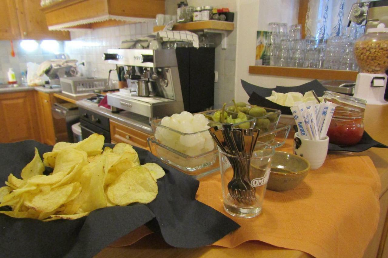 Room & Breakfast Ca Mea Dina เบซเซ็กกา ภายนอก รูปภาพ